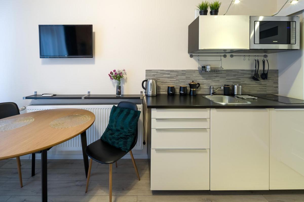 Modern Apartment In Best Location Krasków Exterior foto